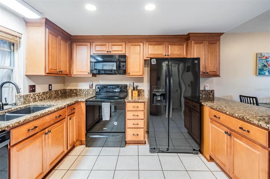 14631 LAKE FOREST DRIVE, LUTZ, FL — photo 5 of 30