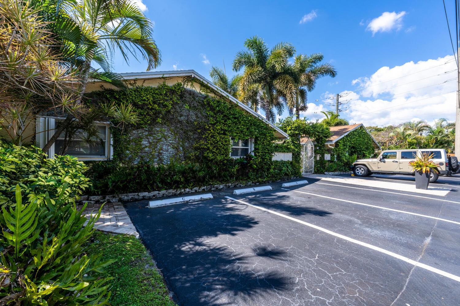1200 NE 17th Court # 1, Fort Lauderdale FL 33305