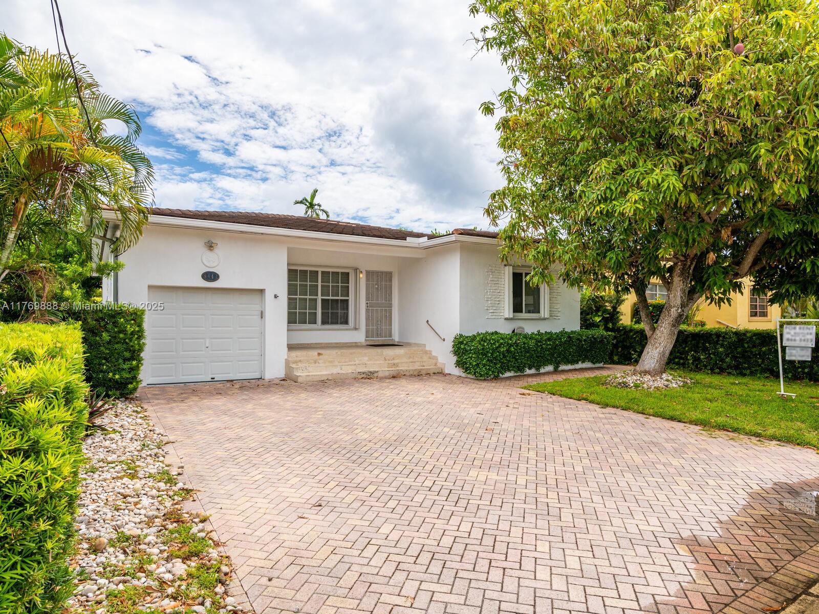 9441 Byron Ave, Surfside FL 33154, SURFSIDE, FL — photo 3 of 30