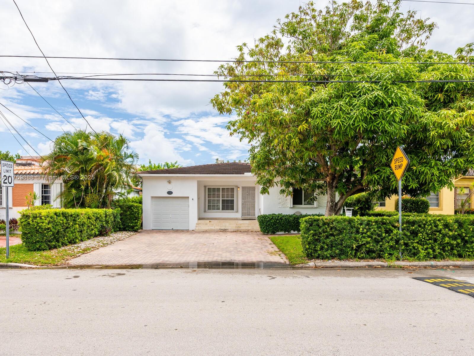 9441 Byron Ave, Surfside FL 33154, SURFSIDE, FL — photo 5 of 30