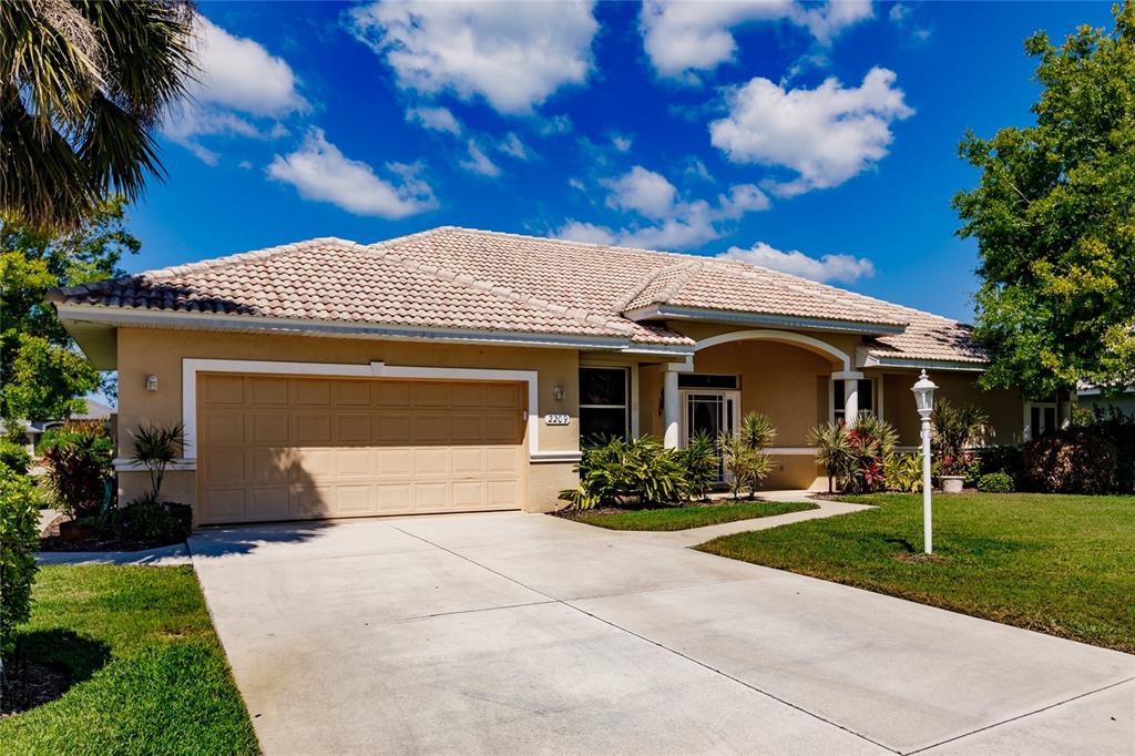 2209 SONOMA DRIVE E