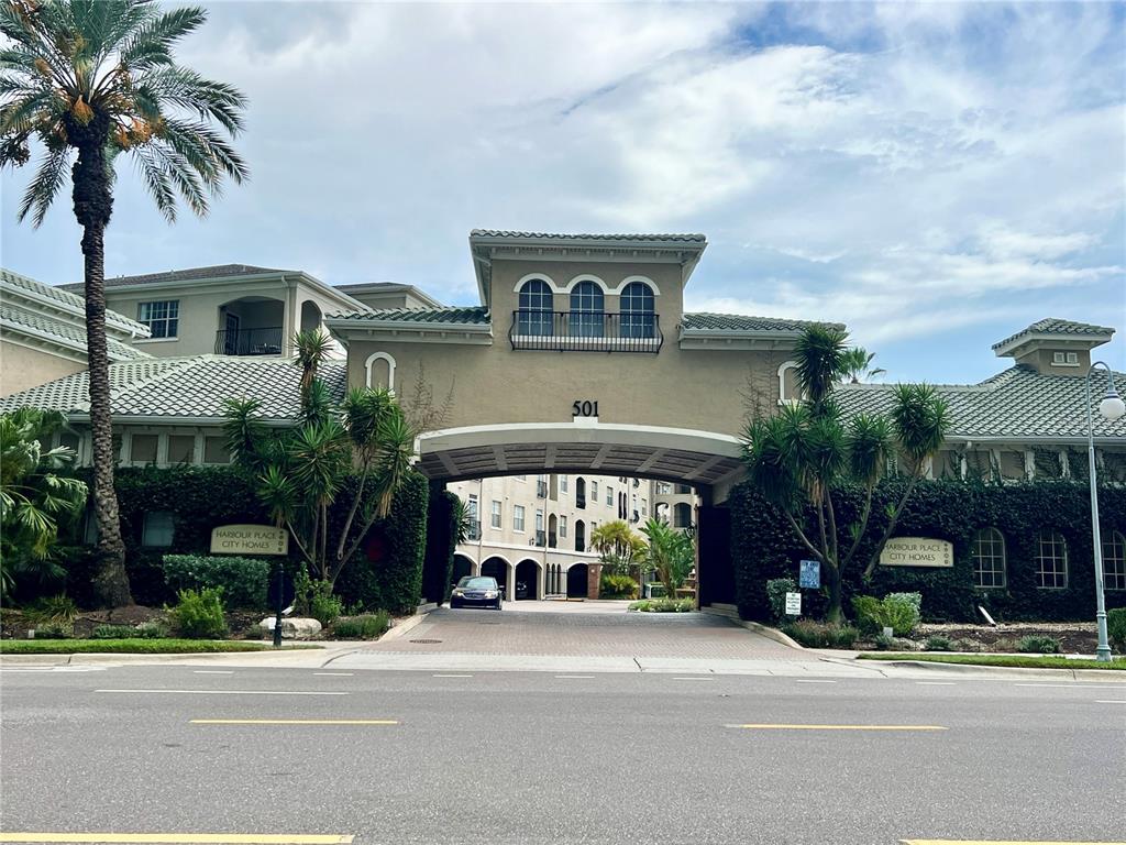501 KNIGHTS RUN AVENUE UNIT 1330