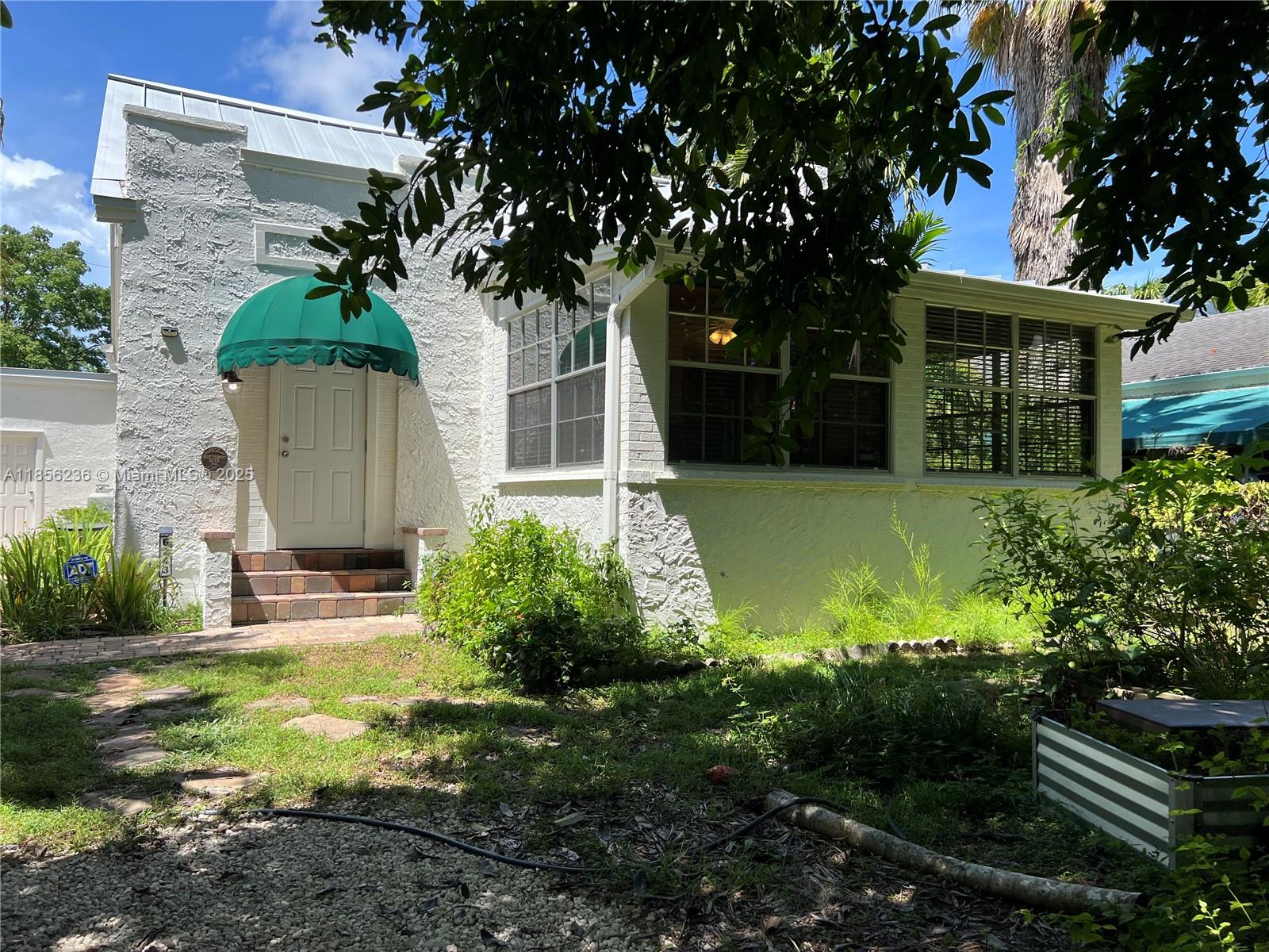 6243 SW 57th St, South Miami FL 33143