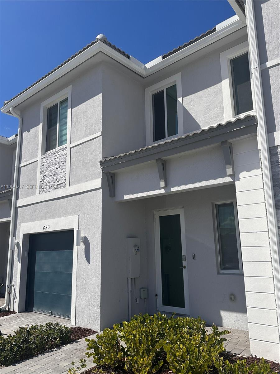 623 SE 13th St Cir, Homestead FL 33034