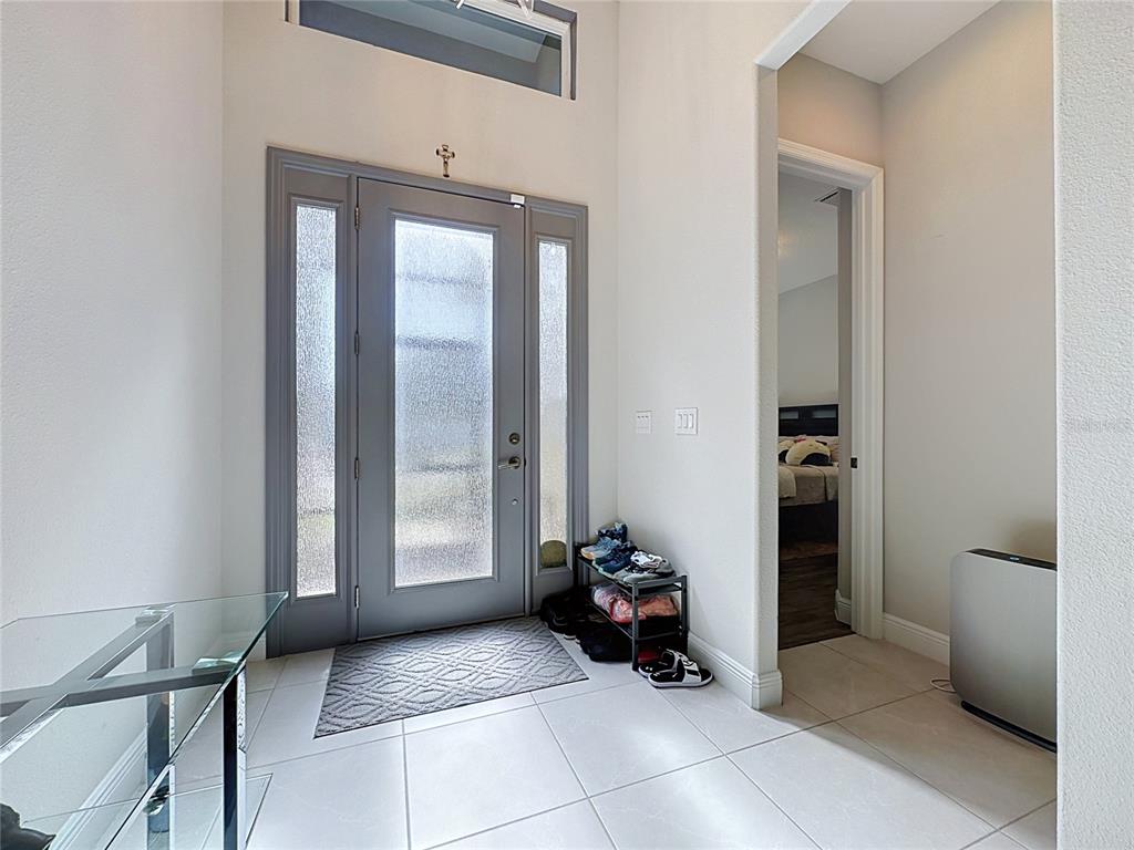 8665 E BRIDGEPORT BAY CIRCLE, MOUNT DORA, FL — photo 2 of 30