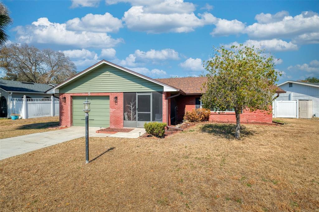 5 SANDALWOOD DRIVE