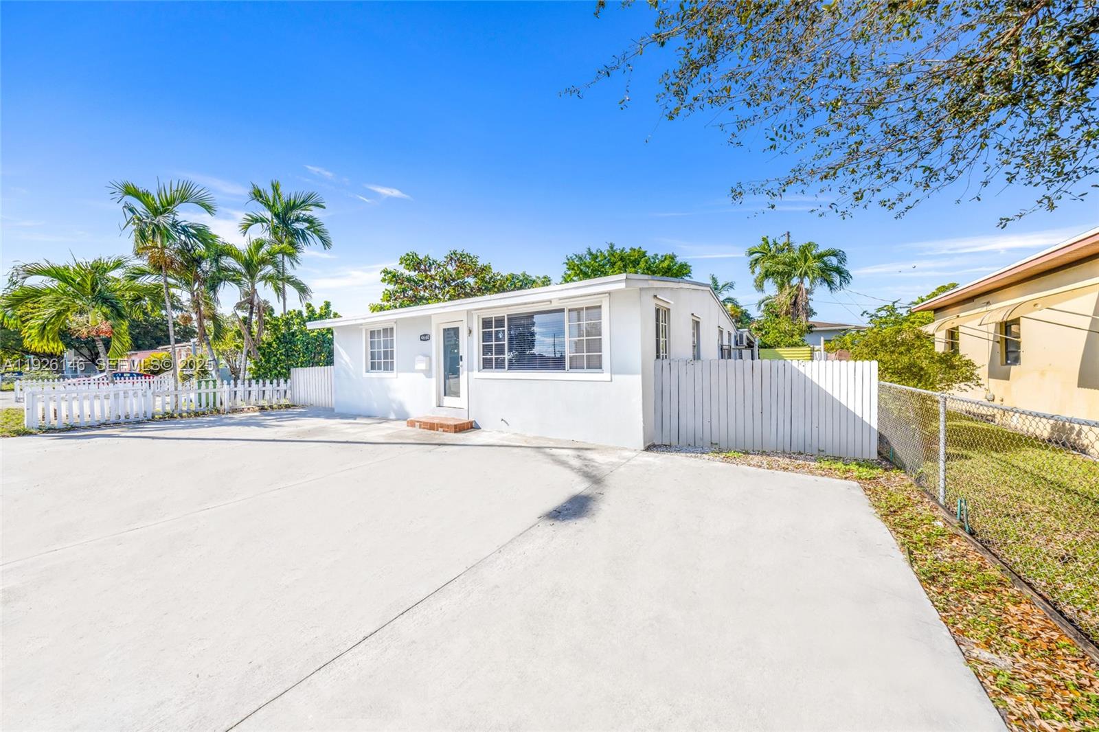 4660 E 4th Ave, Hialeah FL 33013