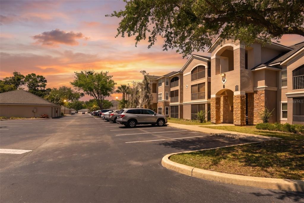 940 VILLAGE TRAIL UNIT 6-103