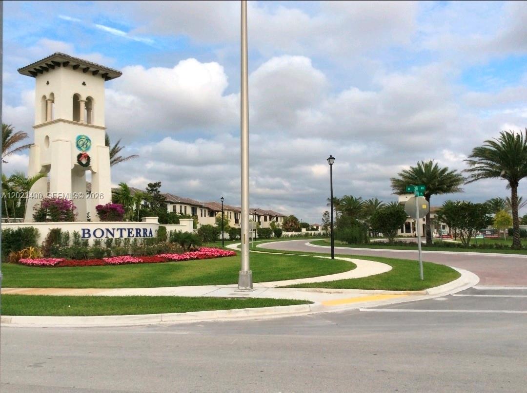 9261 W 33rd Way, Hialeah FL 33018