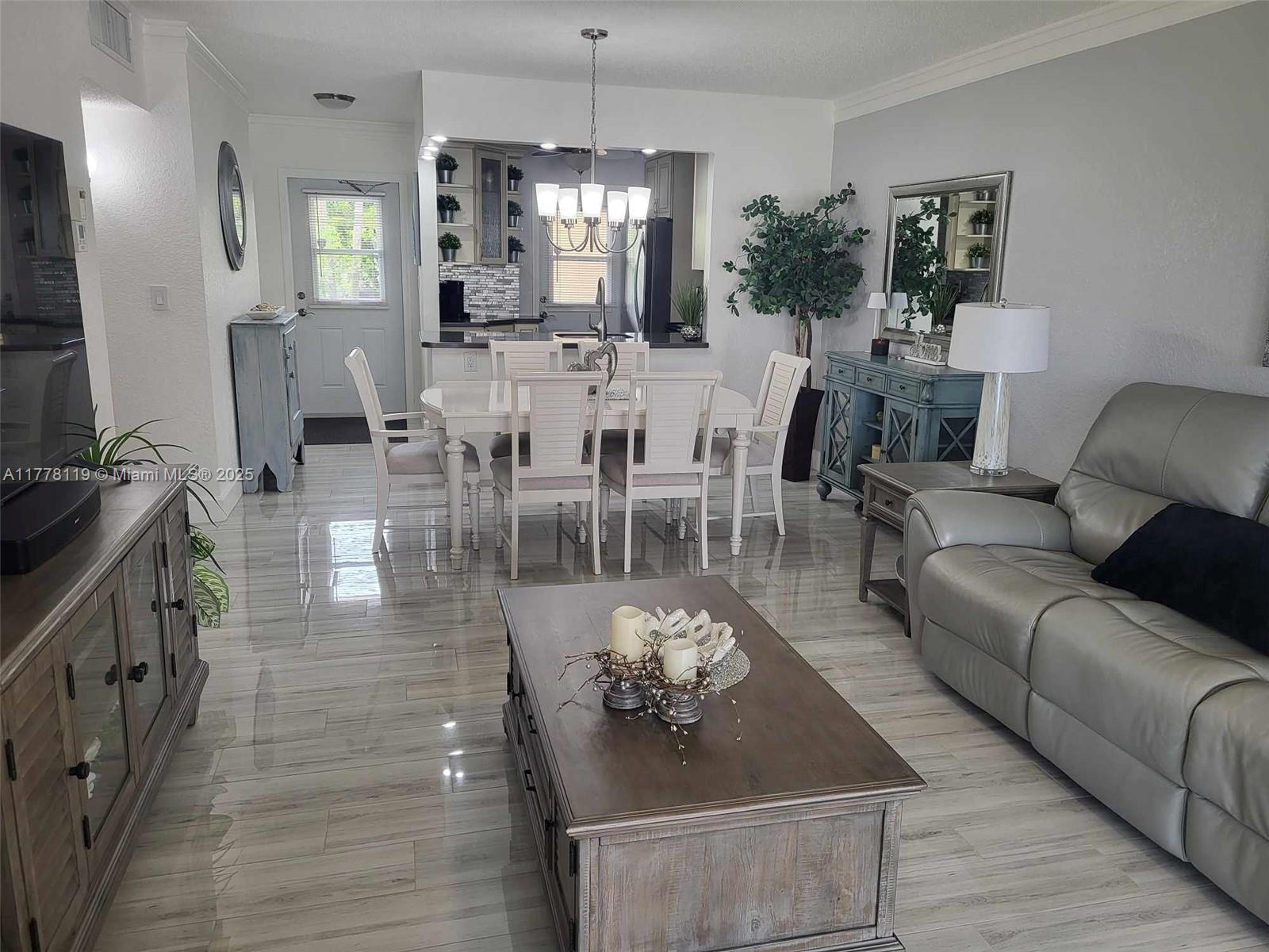 4701 NW 34th St # 602, Lauderdale Lakes FL 33319