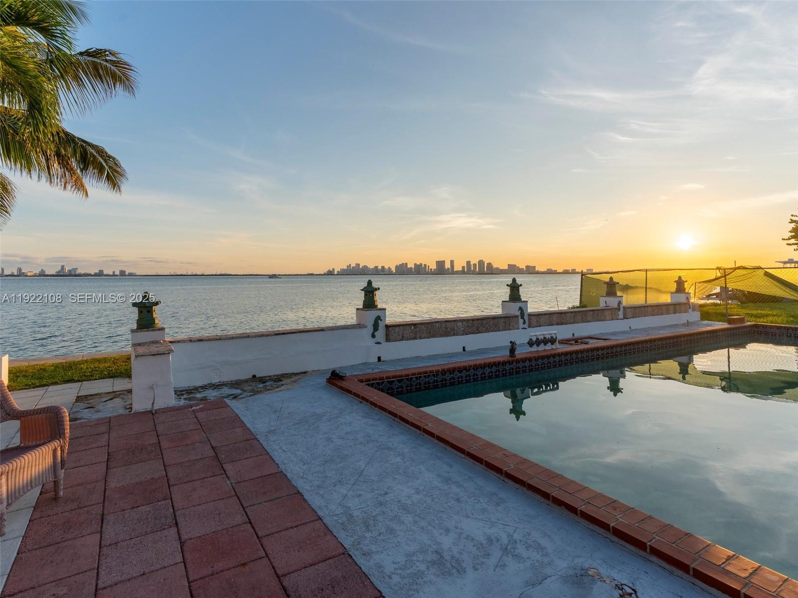 1680 S Treasure Dr, North Bay Village FL 33141