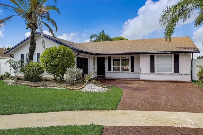 9387 Richmond Circle, Boca Raton FL 33434