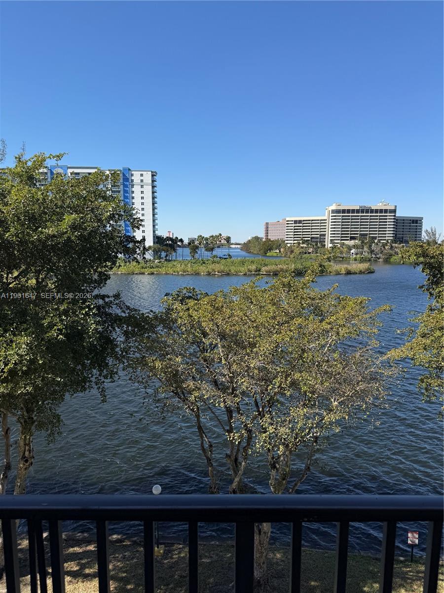 4805 NW 7th St # 15, Miami FL 33126