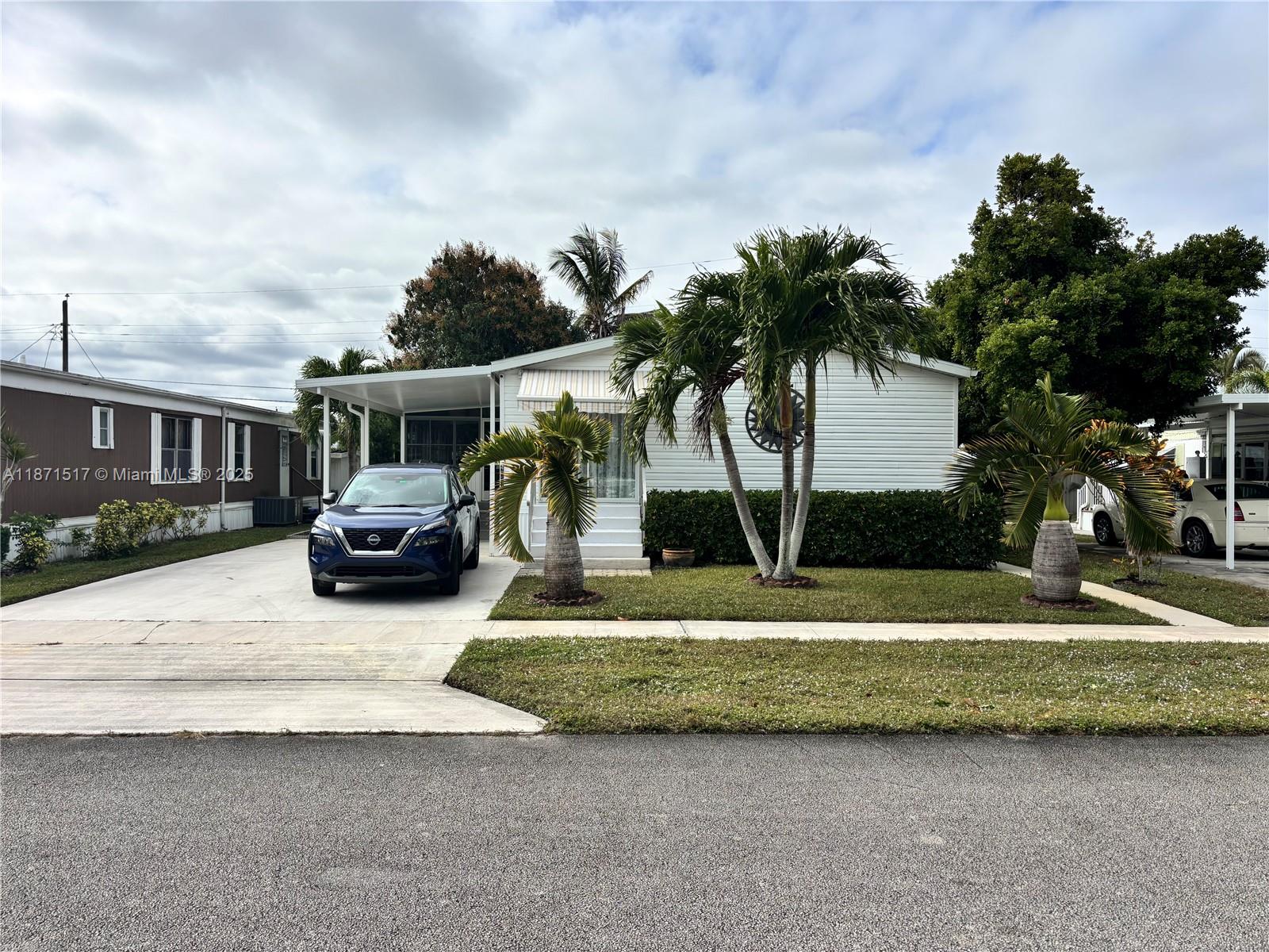 4057 Bougainvillea Rd, Boynton Beach FL 33436