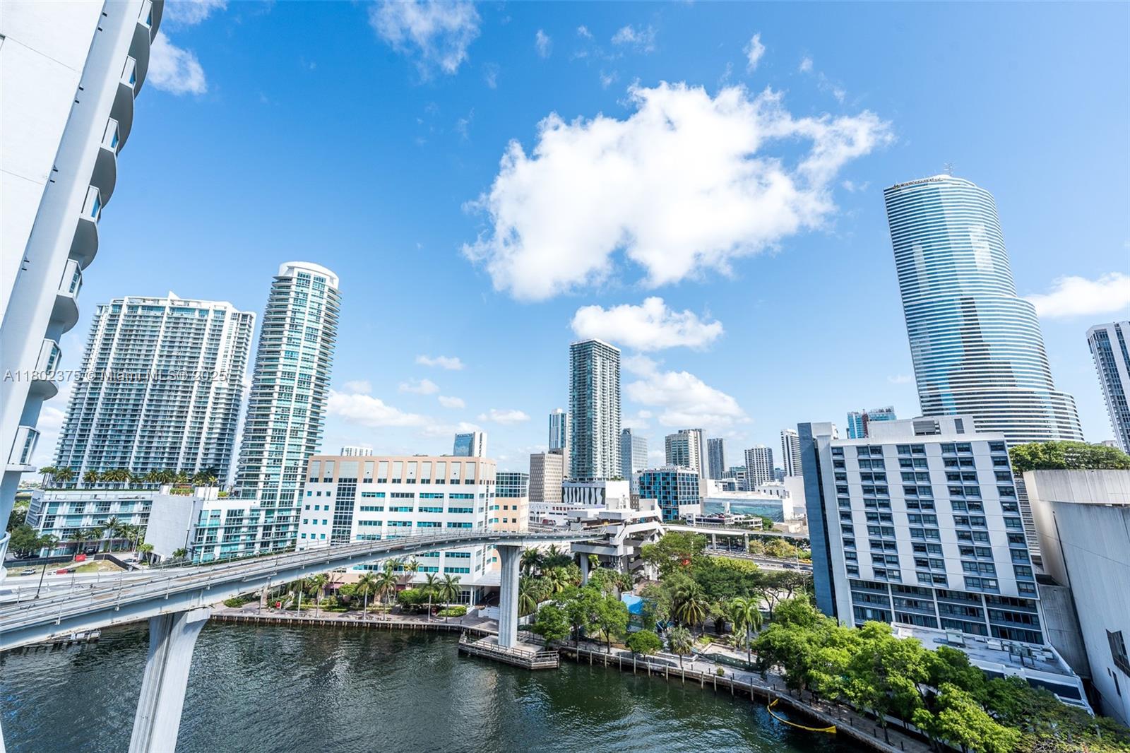 31 SE 5 ST # 1603, Miami FL 33131