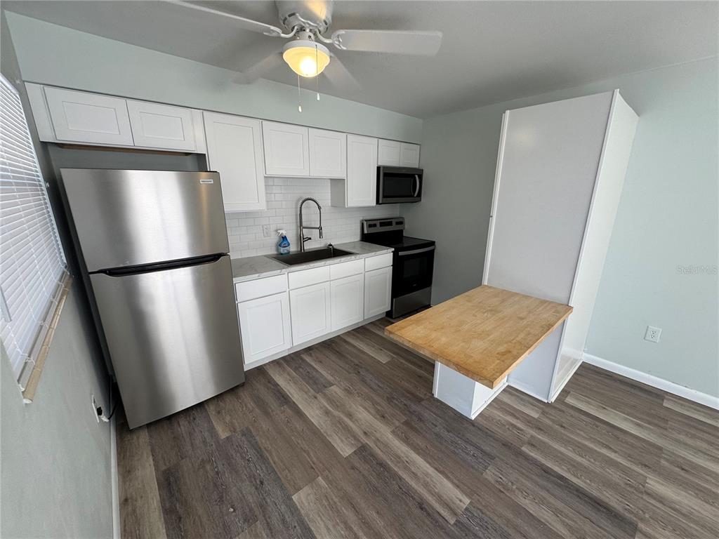215 PARK BOULEVARD S UNIT B, VENICE, FL — photo 2 of 9