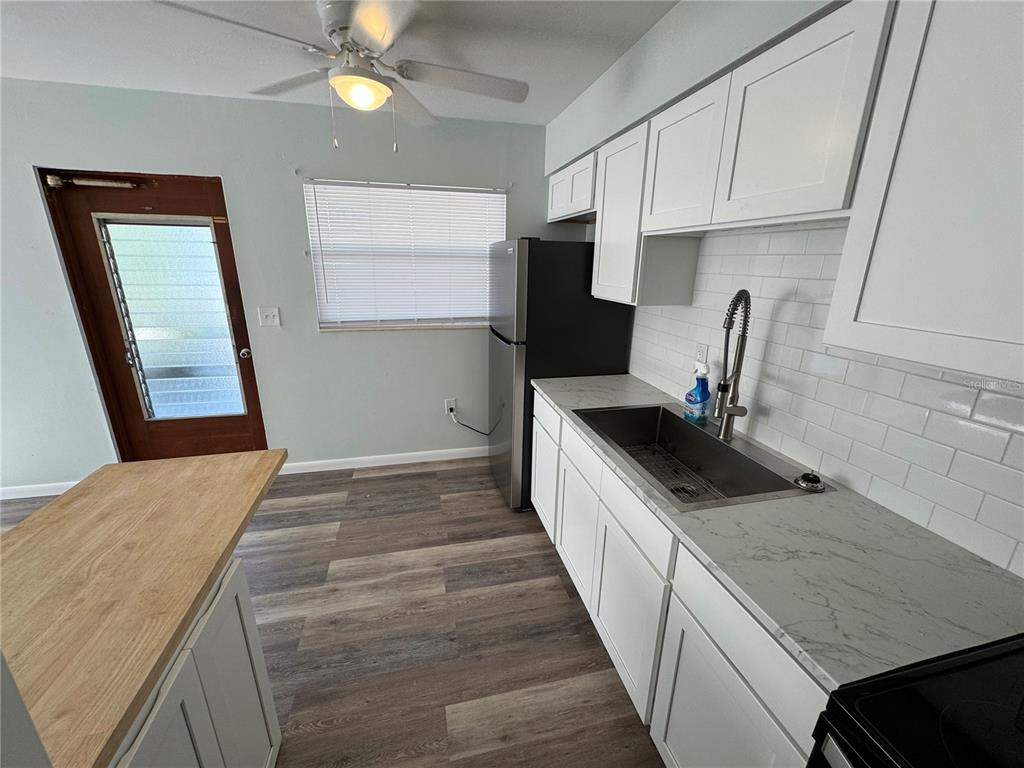 215 PARK BOULEVARD S UNIT B, VENICE, FL — photo 4 of 9
