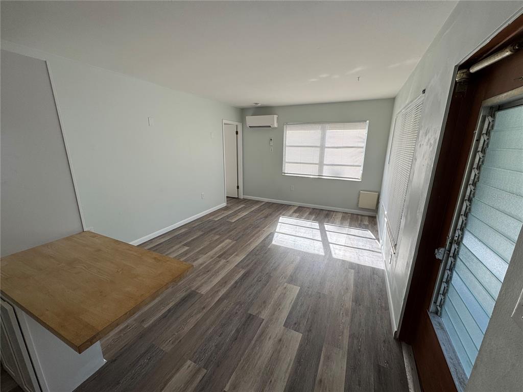 215 PARK BOULEVARD S UNIT B, VENICE, FL — photo 5 of 9