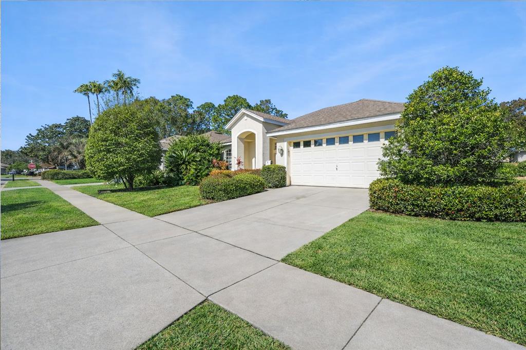 8032 PINE HOLLOW DRIVE, MOUNT DORA, FL — photo 2 of 30