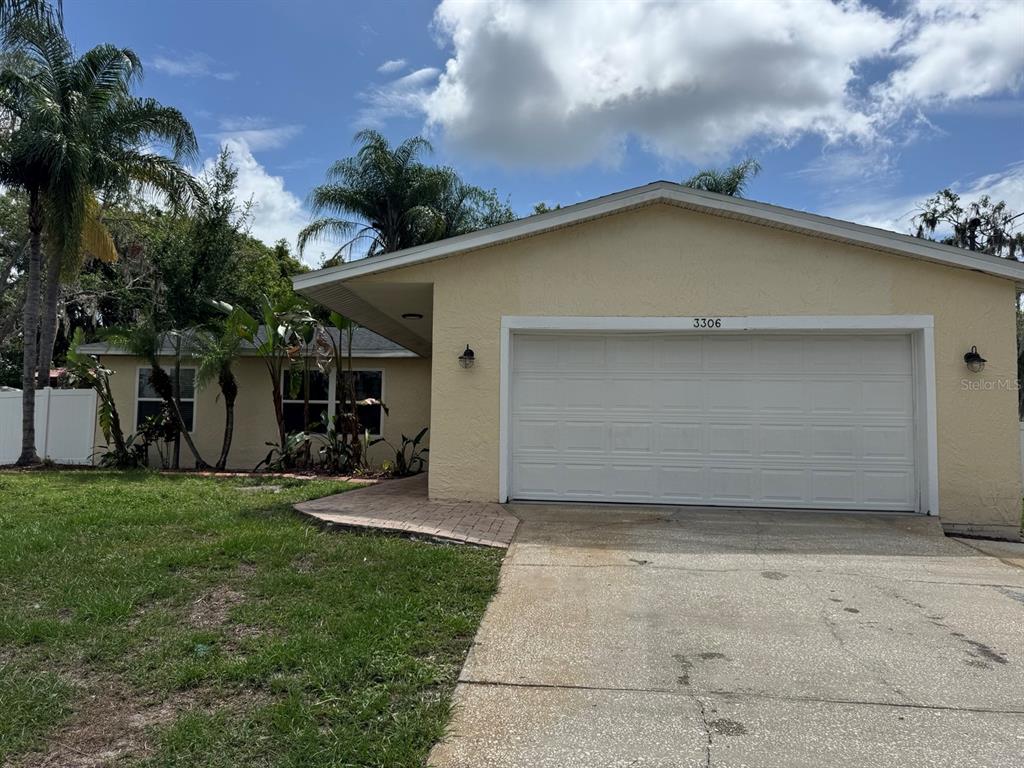 3306 LAKE SAXON DRIVE