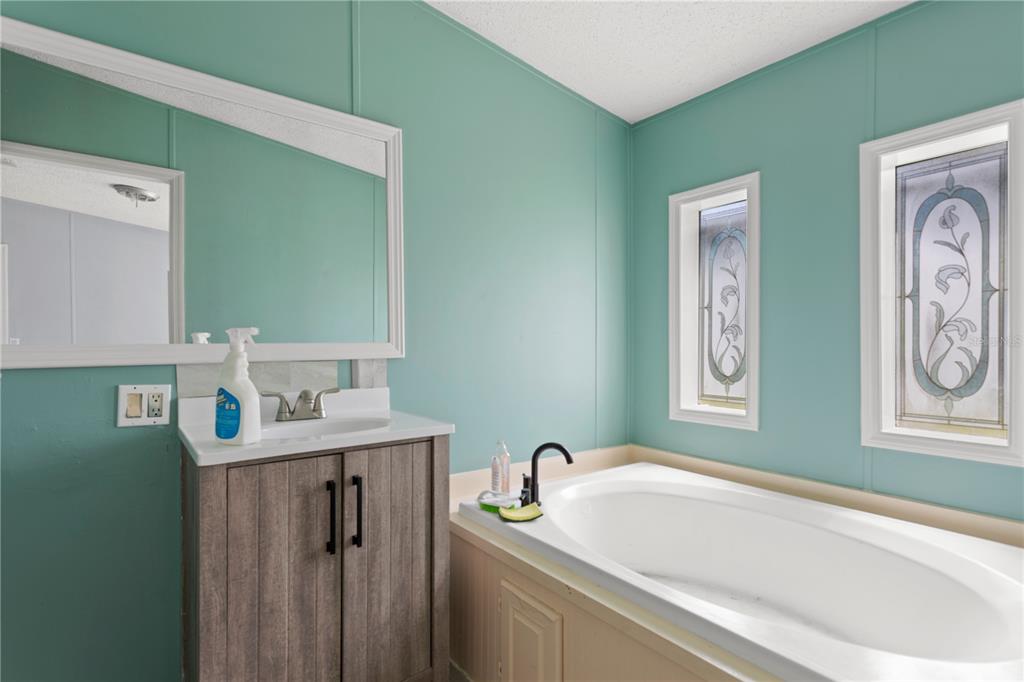 24027 NW 183RD AVENUE, HIGH SPRINGS, FL — photo 4 of 15