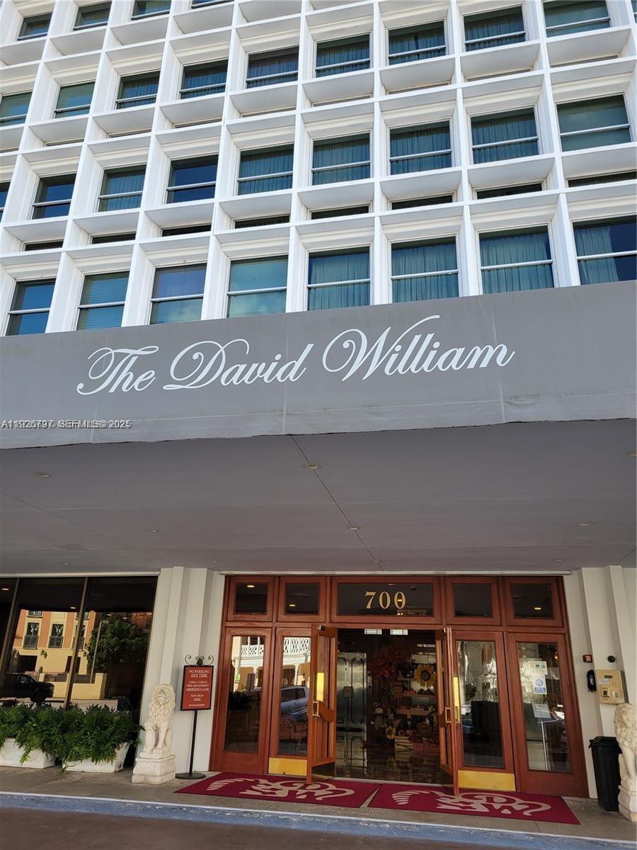 700 Biltmore Way # 915, Coral Gables FL 33134