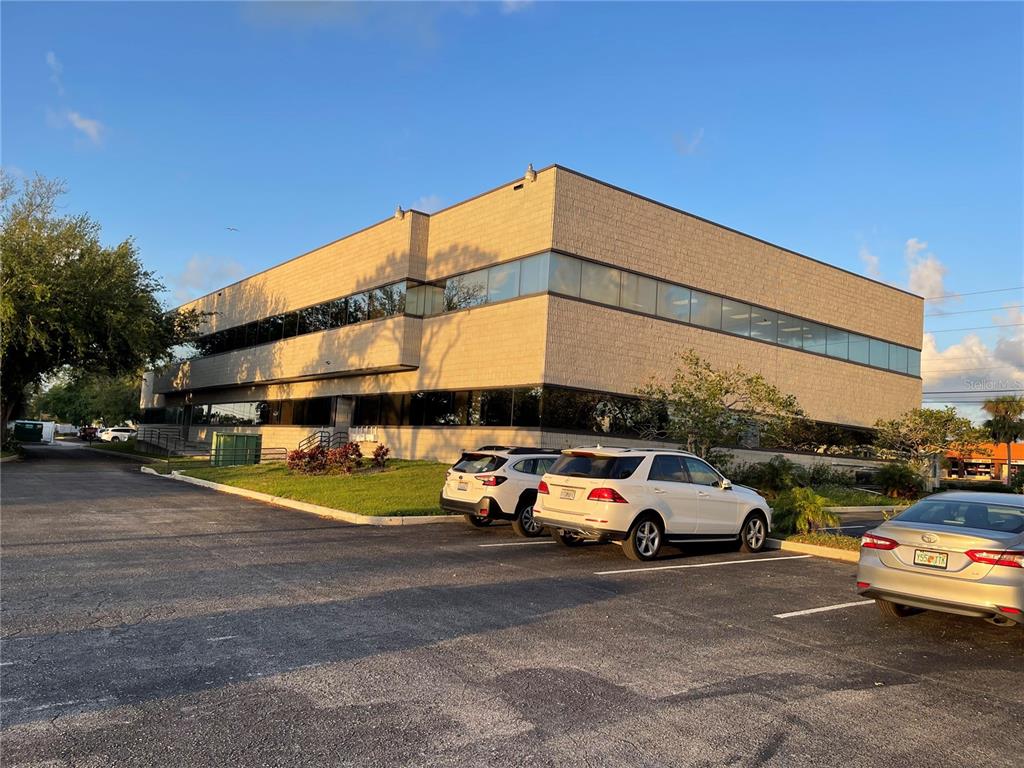 9555 SEMINOLE BOULEVARD UNIT 001