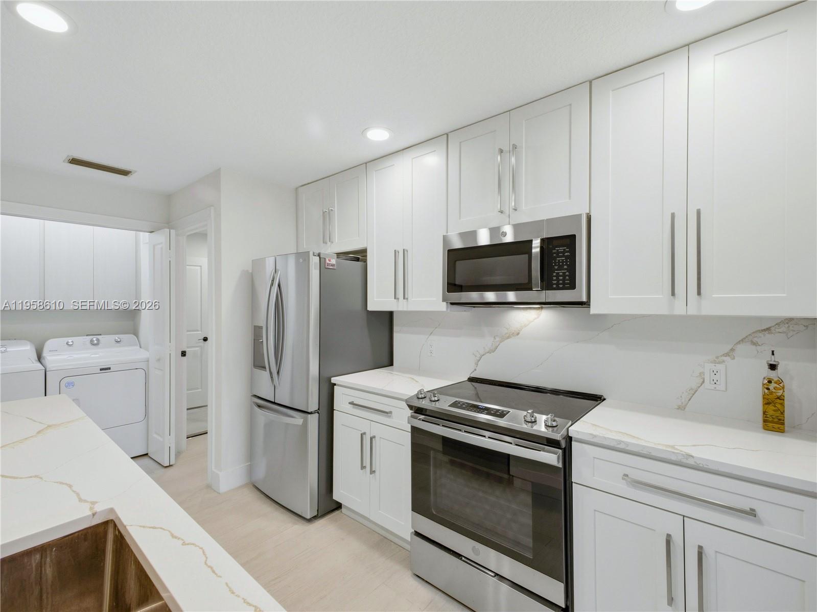 803 Silverleaf Oak Ct, Palm Beach Gardens FL 33410