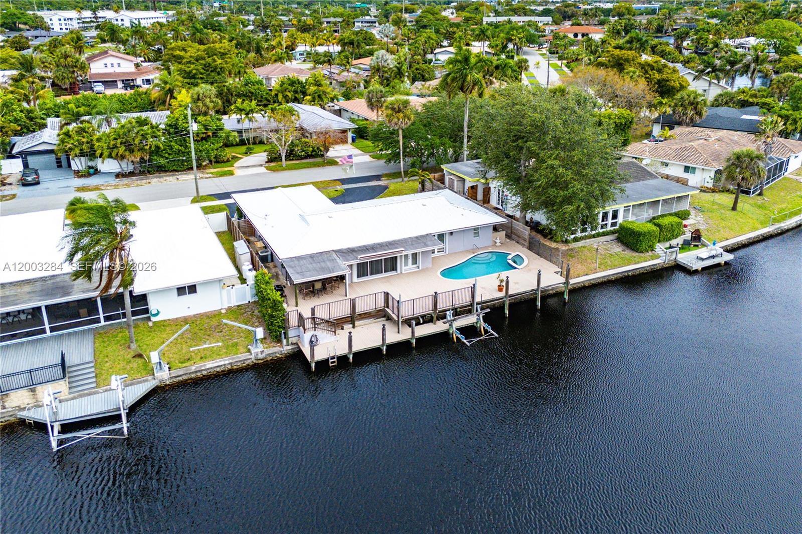 2832 NW 10th Ave, Wilton Manors FL 33311