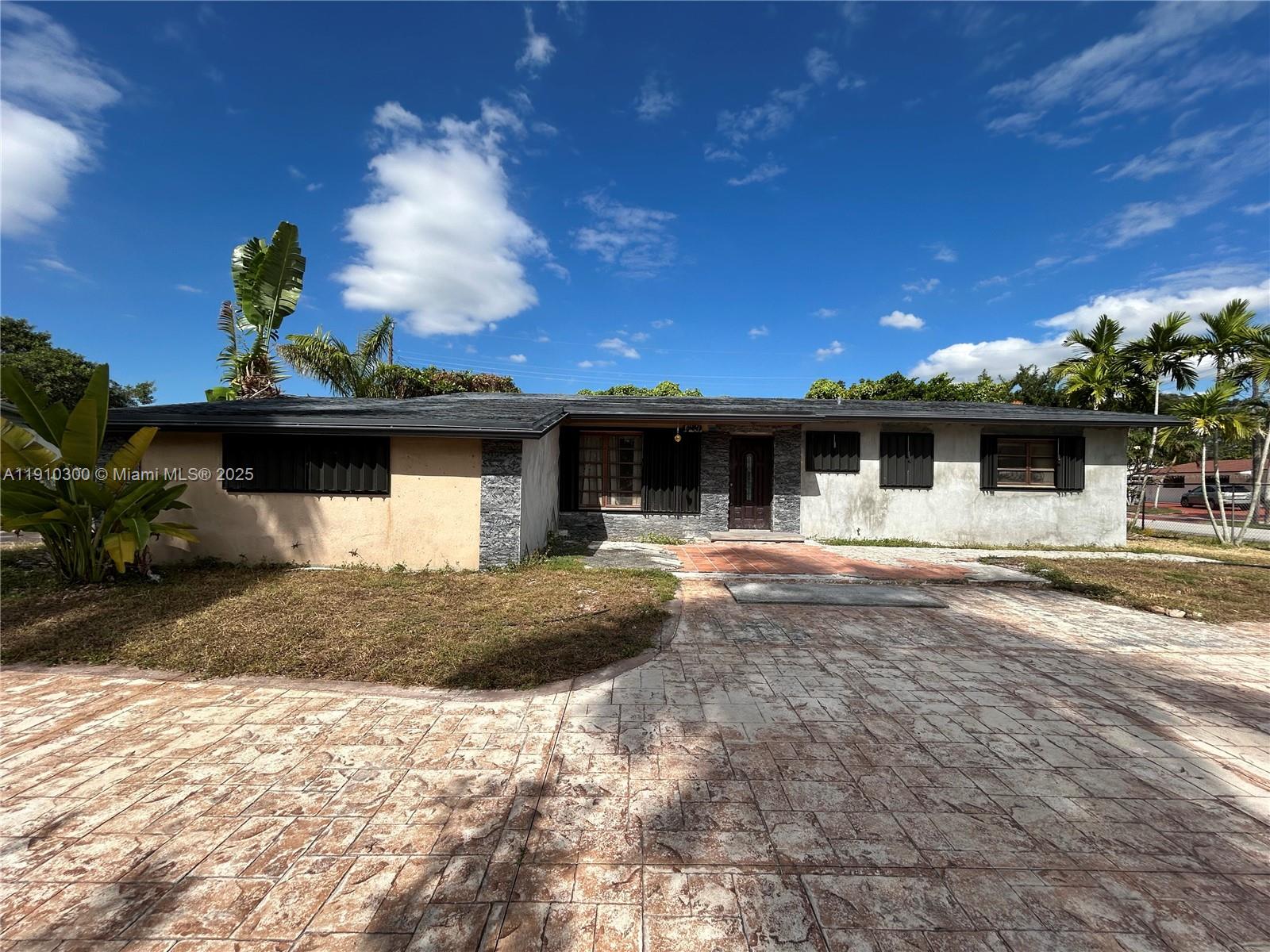 10441 SW 48th St, Miami FL 33165