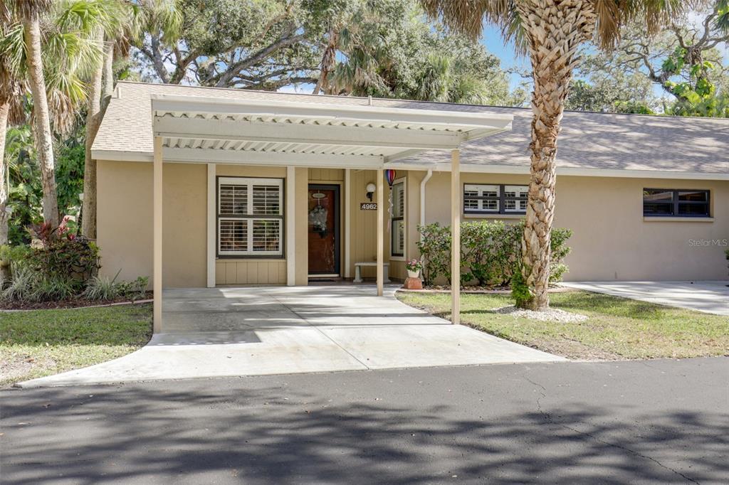 4962 VILLAGE GARDENS DRIVE UNIT 141