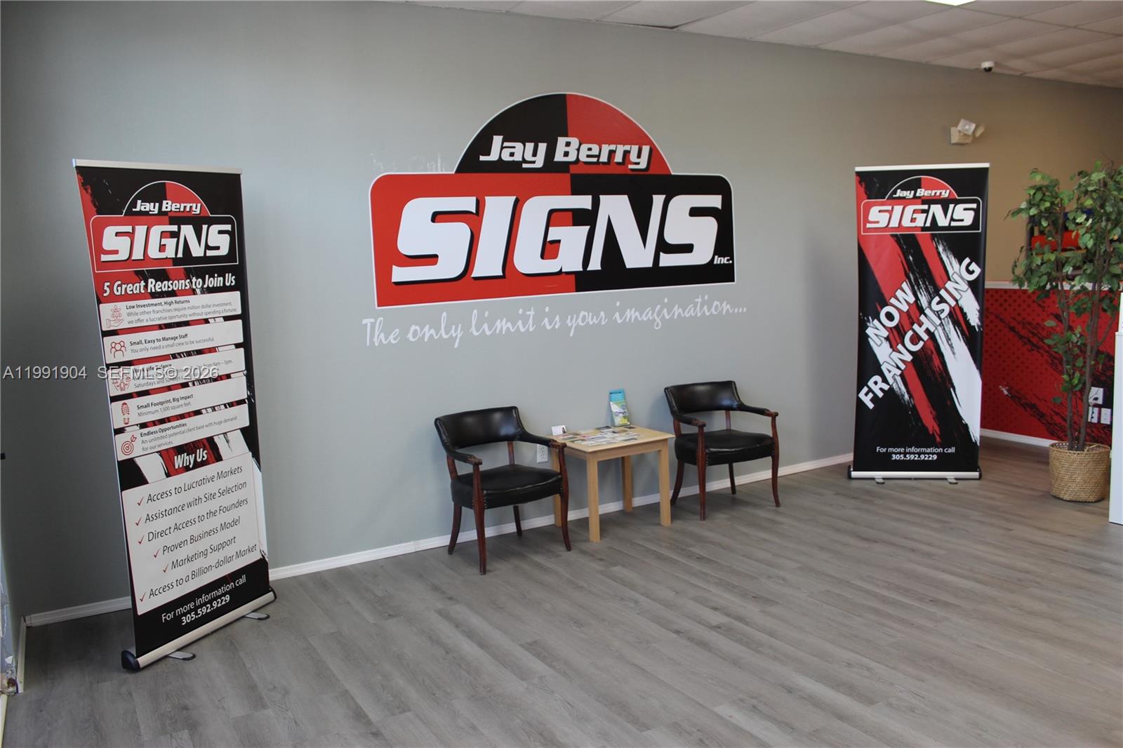 Customer waiting area. — OCALA, FL