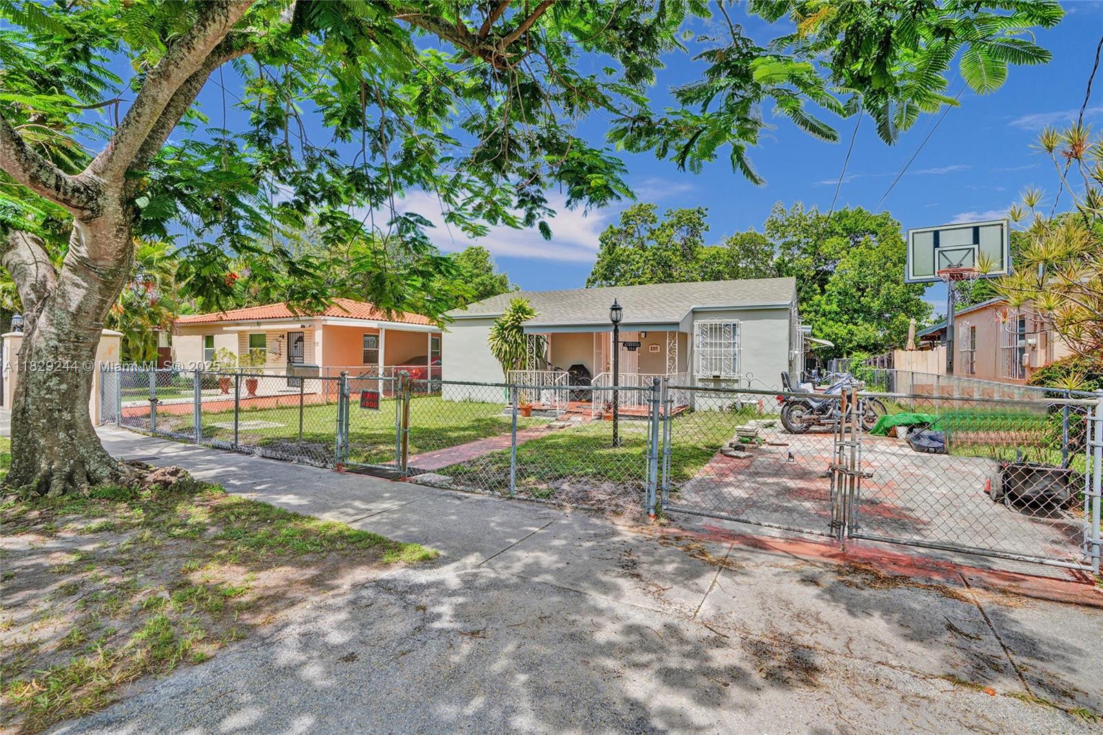 100 SW 67th Ct, Miami FL 33144