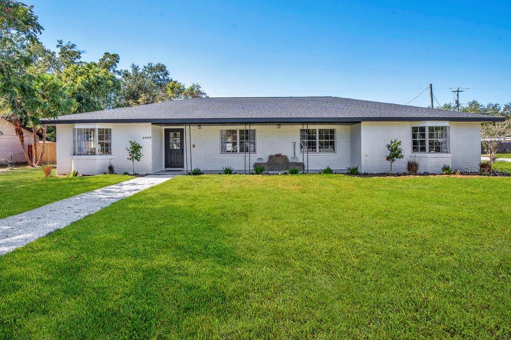 2900 MAGNOLIA AVENUE