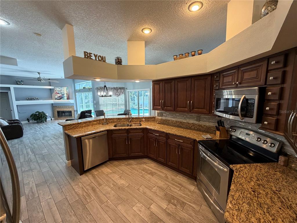 1616 KINSMERE DRIVE, TRINITY, FL — photo 4 of 30