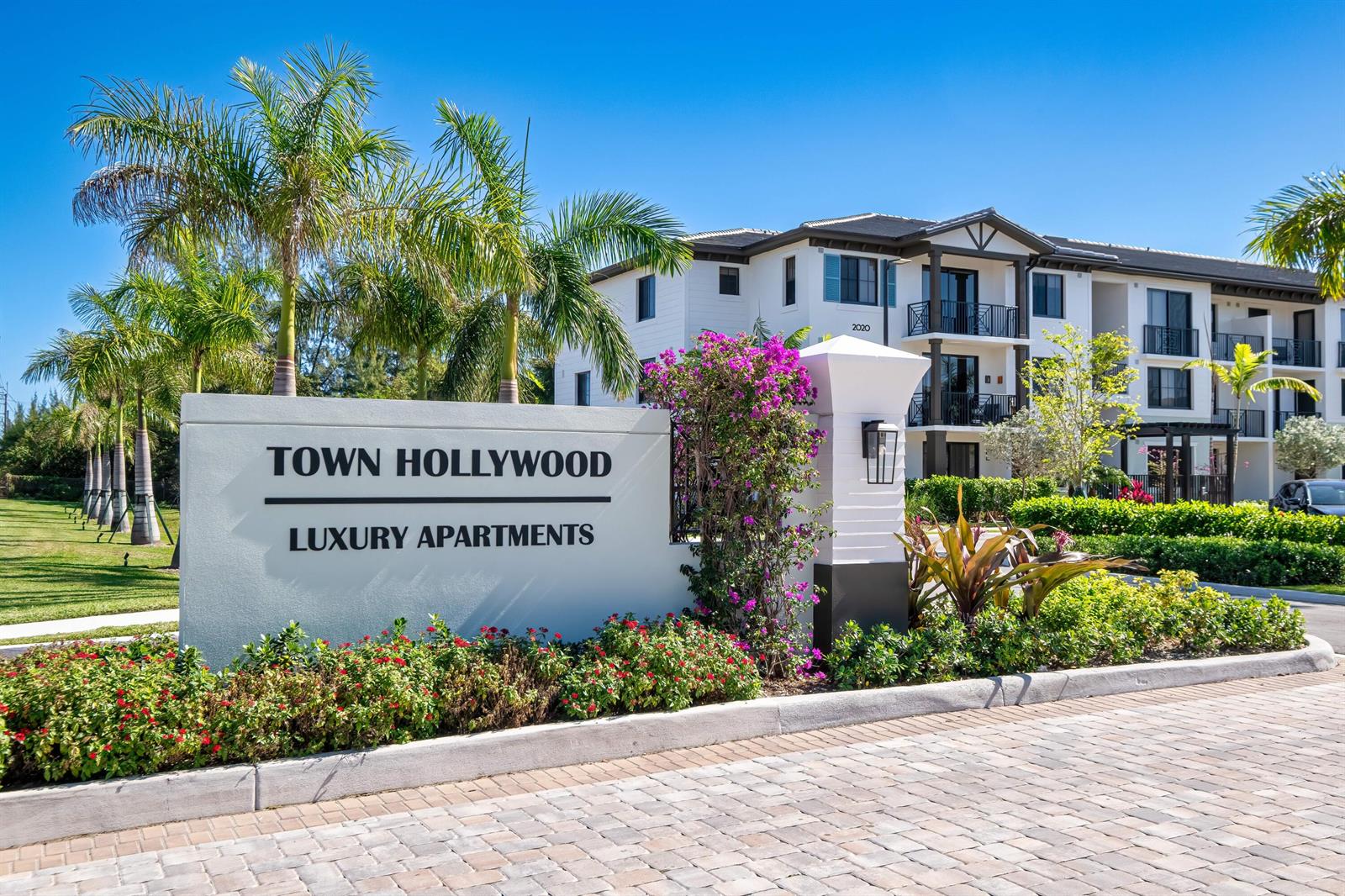 2000 Stirling Road # 106, Hollywood FL 33020
