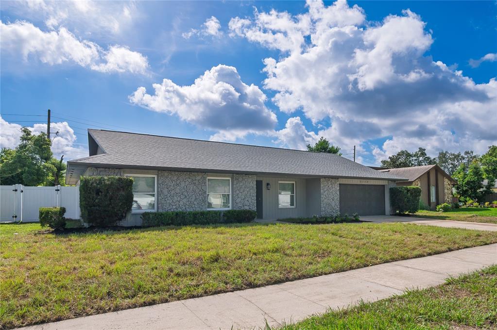 5112 JEANNINE COURT, ORLANDO, FL — photo 4 of 30