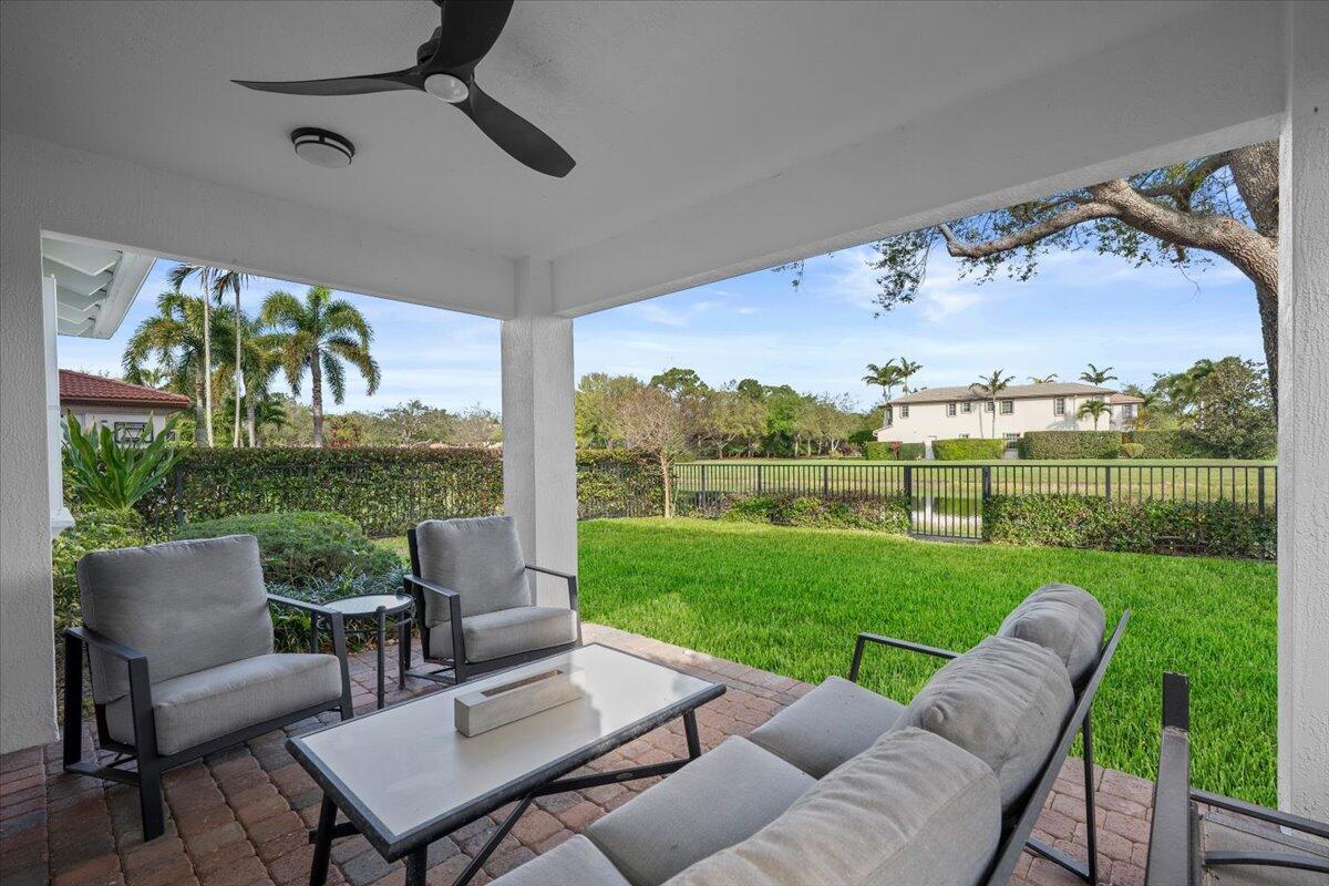 653 Castle Drive, Palm Beach Gardens FL 33410