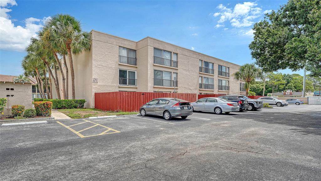 2763 WOODGATE LANE UNIT 104