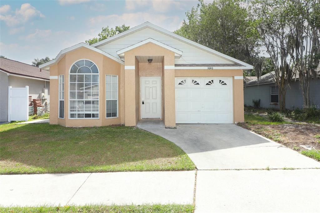 1040 HAMLET DRIVE