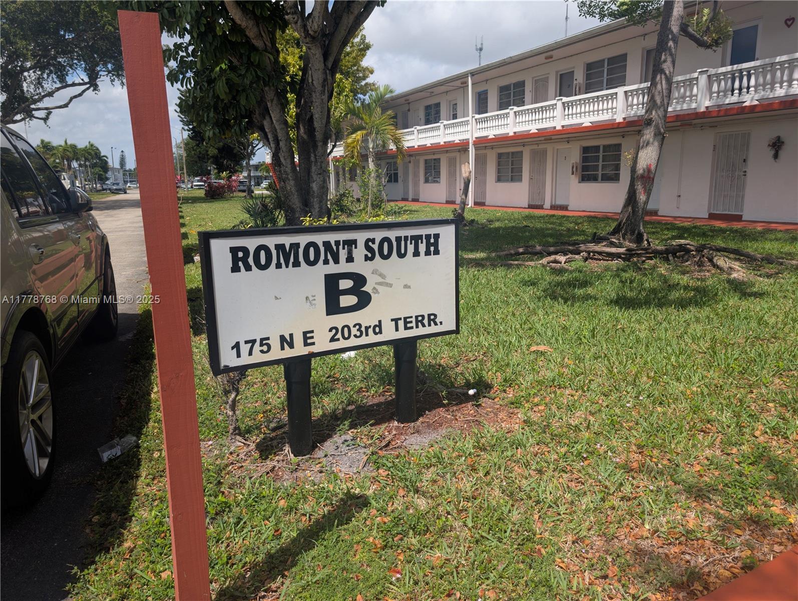175 NE 203rd Ter # 24, Miami Gardens FL 33179