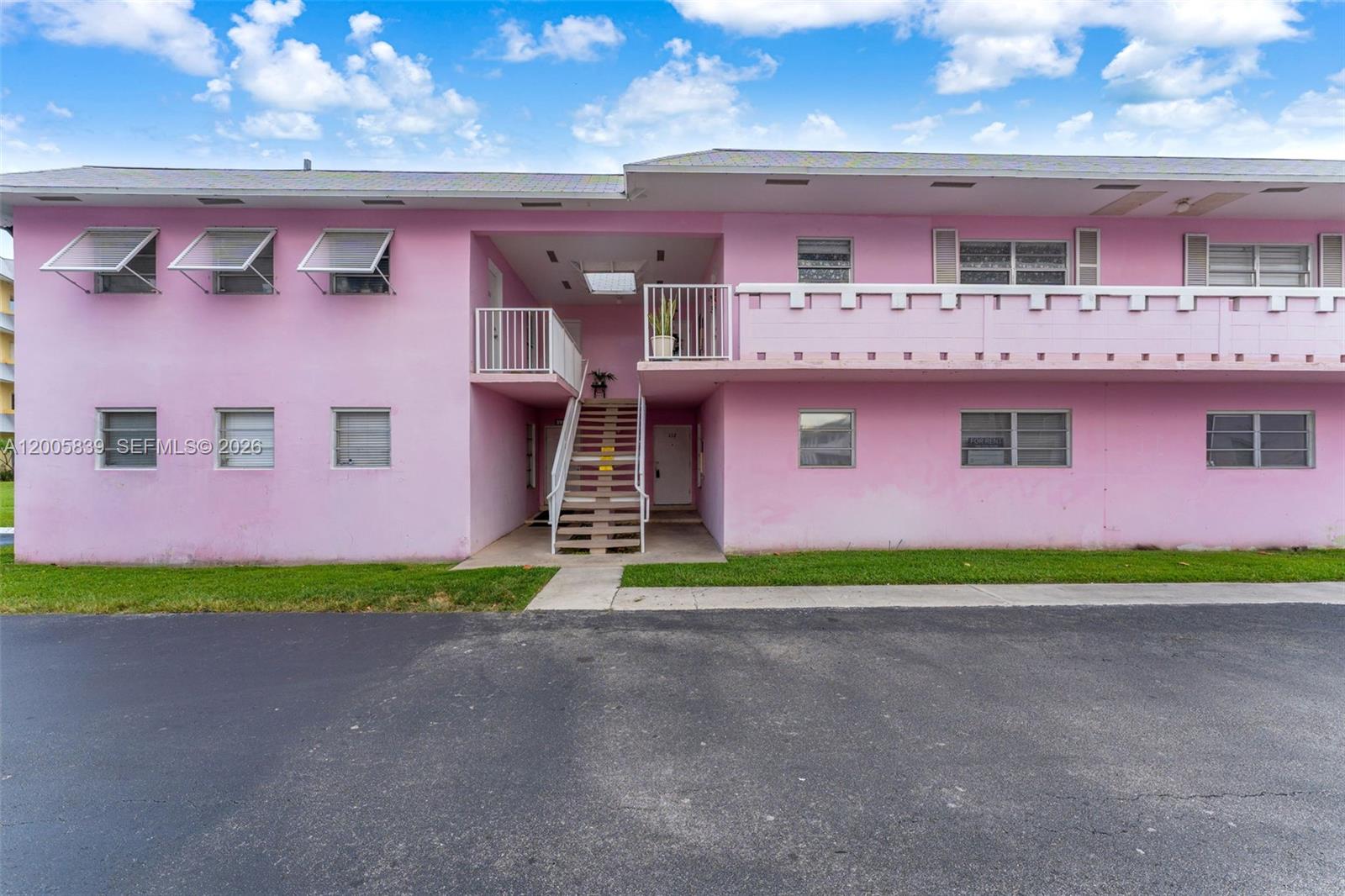 7560 SW 82nd St # G112, Miami FL 33143