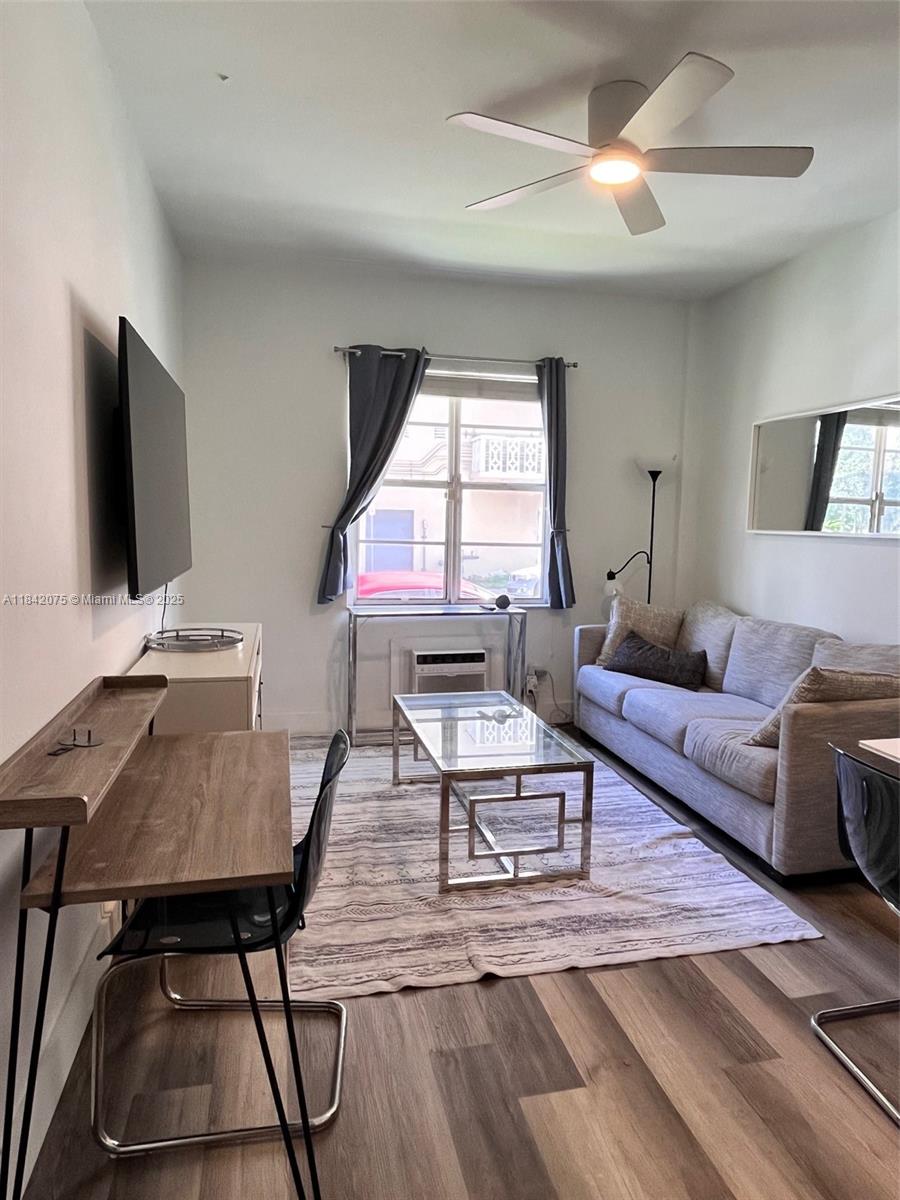 3030 Collins Ave # 1F, Miami Beach FL 33140