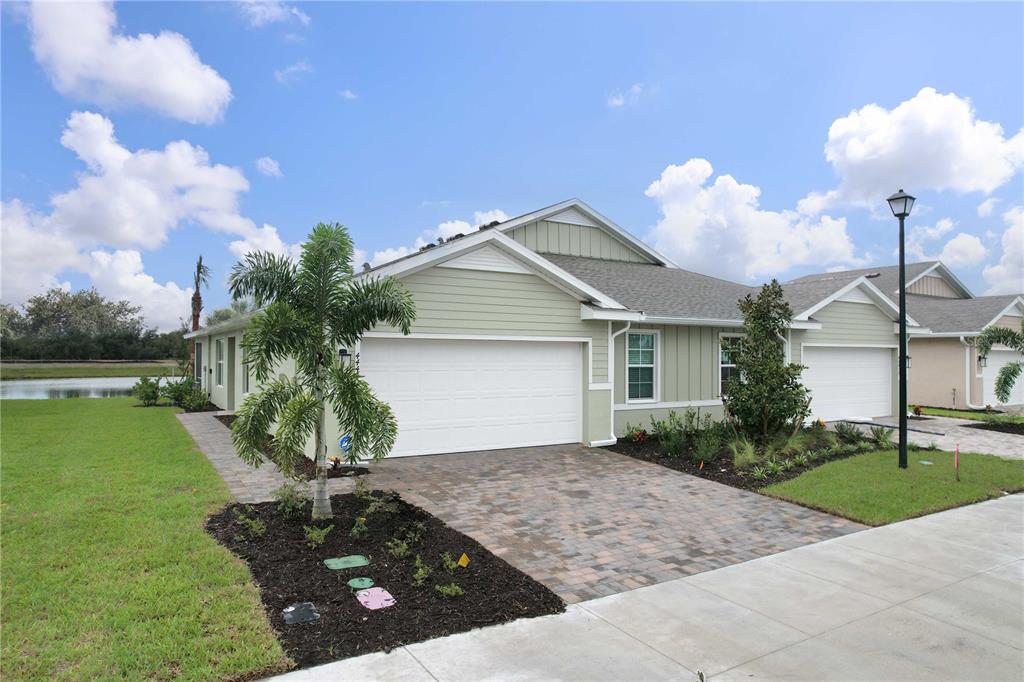 44442 PALM FROND DRIVE