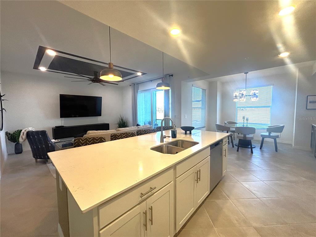 17505 OPAL SAND DRIVE UNIT 105, VENICE, FL — photo 2 of 30