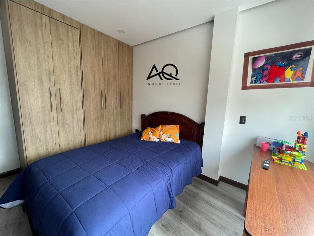 363 ROBERT SCHUMANN, LOJA/ECUADOR, OC — photo 5 of 12