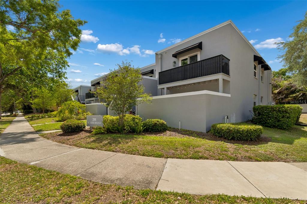 201 S ARRAWANA AVENUE UNIT L