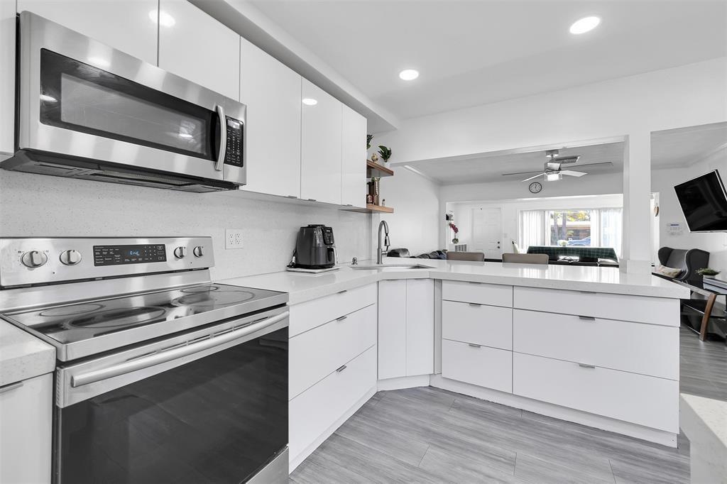 2535 Sherman Street, Hollywood FL 33020
