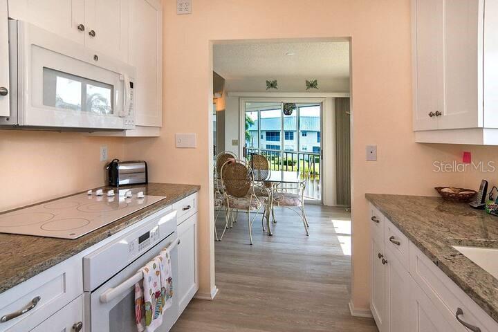 918 SANDPIPER CIRCLE UNIT 918, BRADENTON, FL — photo 4 of 27