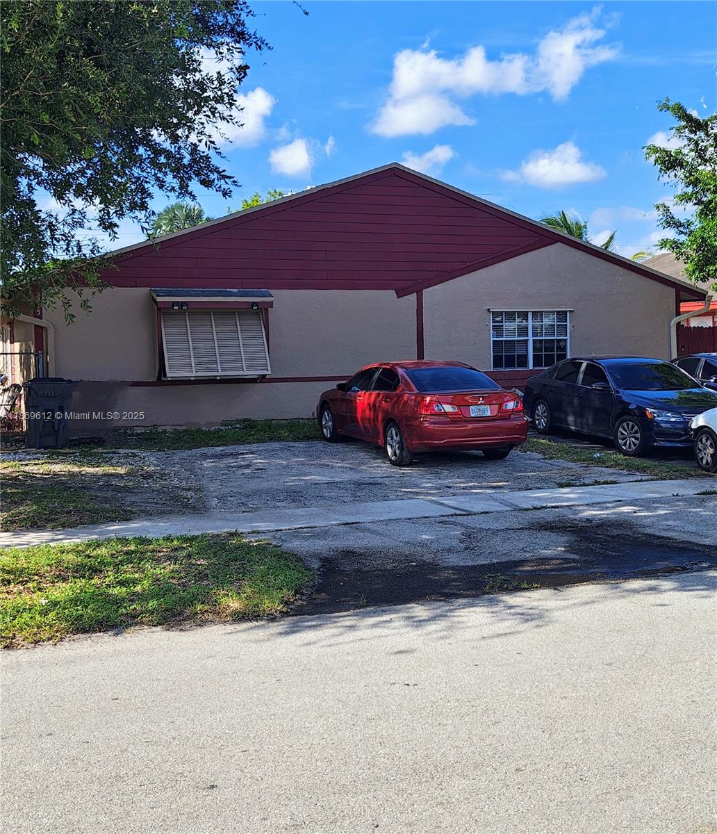 7215 SW 11th Ct, North Lauderdale FL 33068